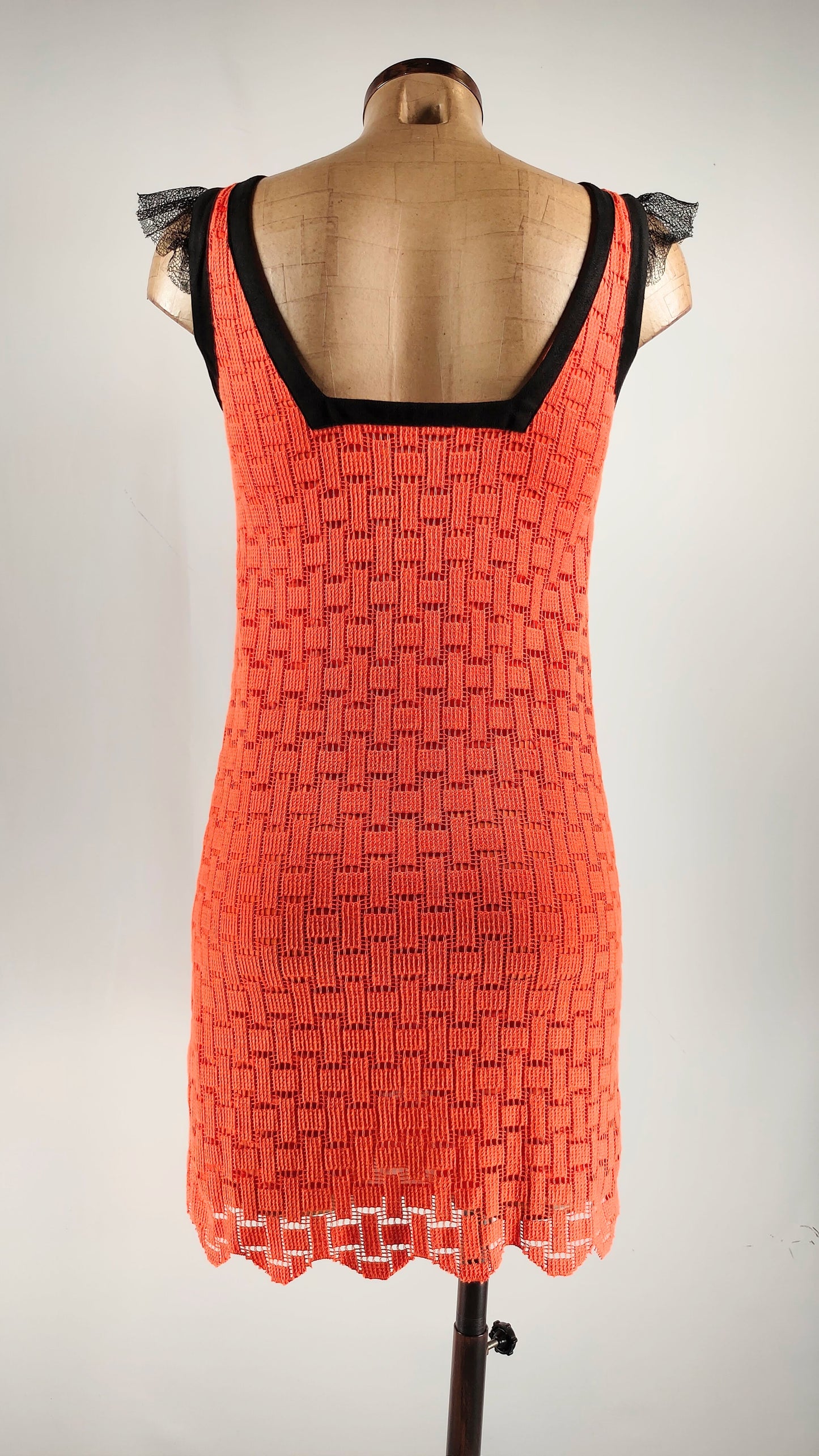 Vestido naranja con apliques de tela Custo