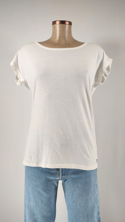 Camiseta Guess con espalda calada