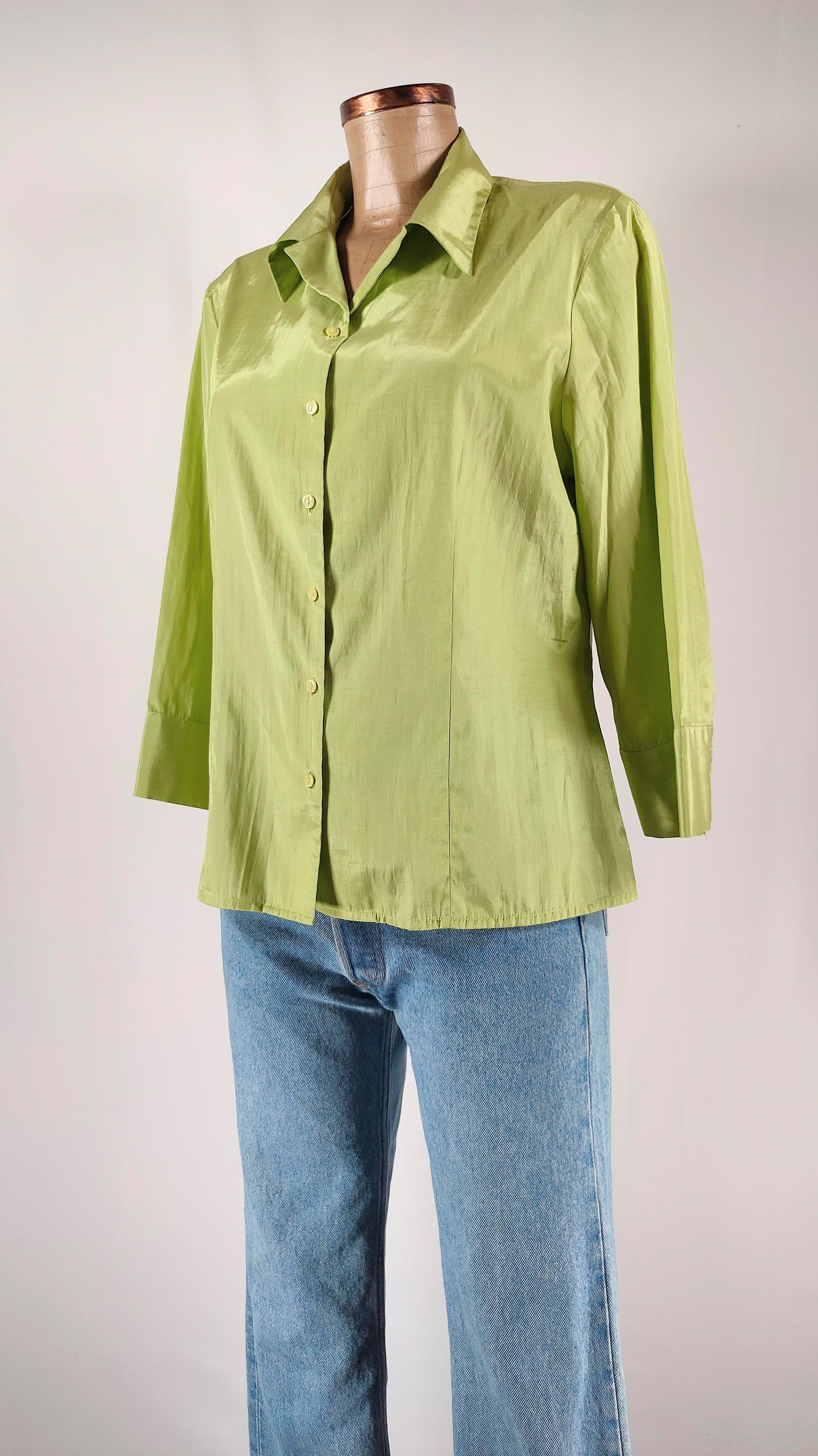 Camisa 3/4 verde manzana satinada