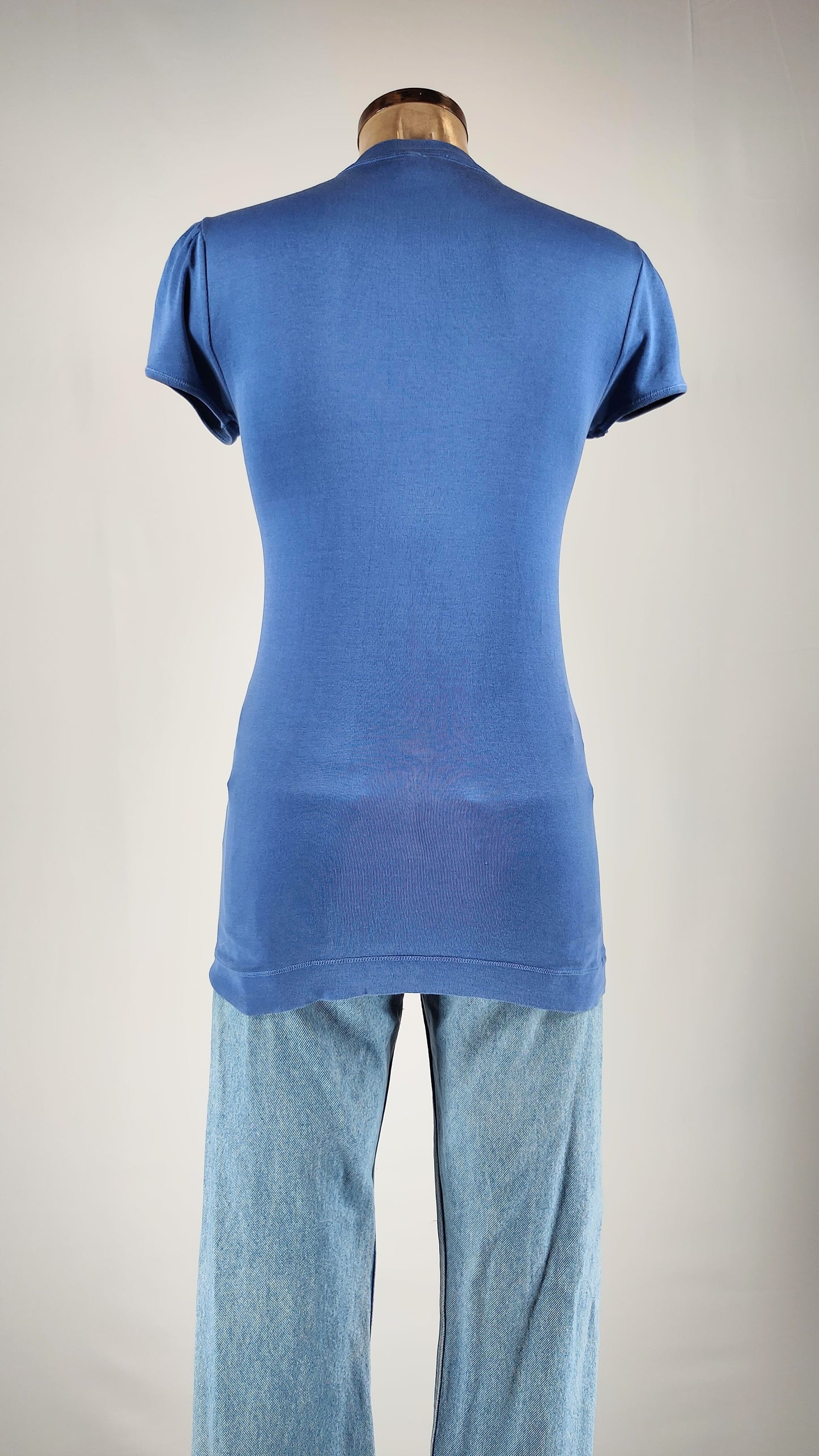 Camiseta Pinko con marca de relieve