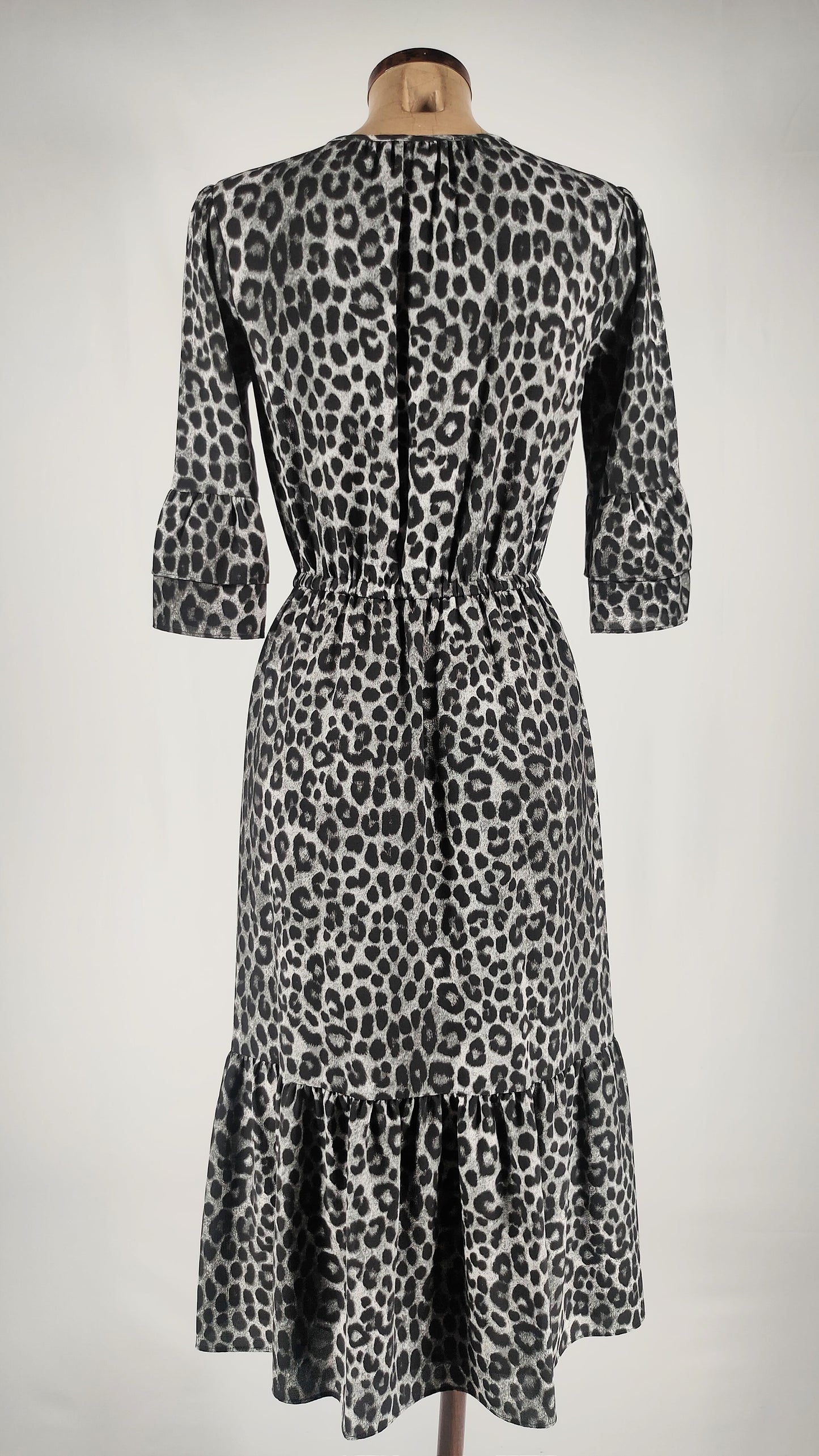 Vestido animal print gris y negro