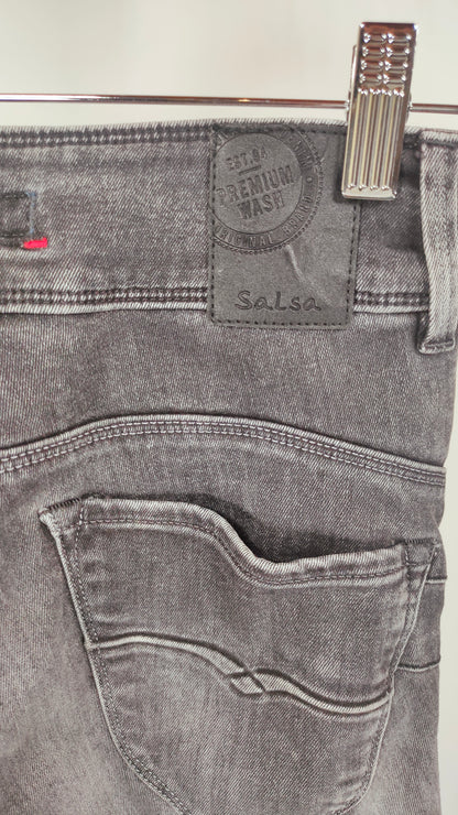 Jeans elásticos en negro desgastado